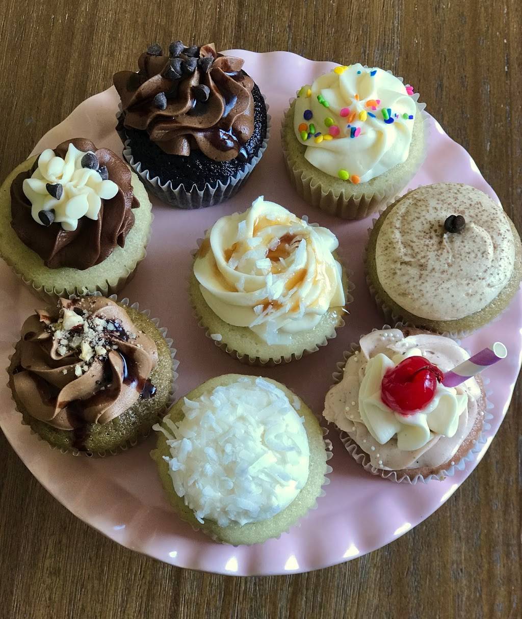 The Happy Bakery | bakery | 102 W 6th St, OFallon, IL 62269, USA | 6187267349 OR +1 618-726-7349