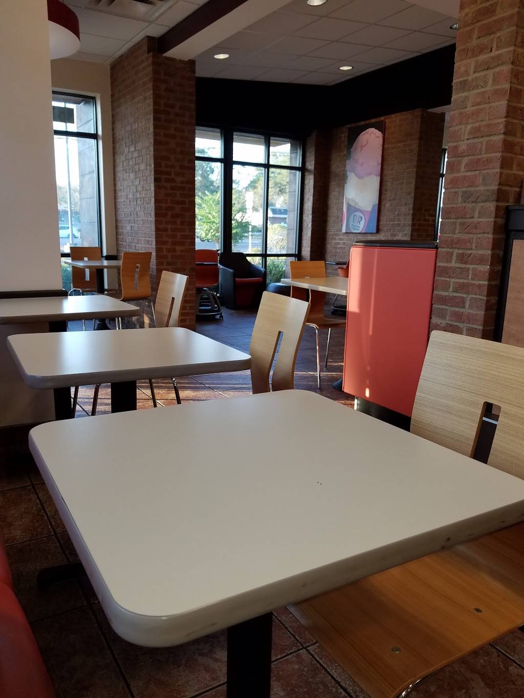 Dunkin Donuts | cafe | 5610 E Fowler Ave, Temple Terrace, FL 33617, USA | 8139858600 OR +1 813-985-8600