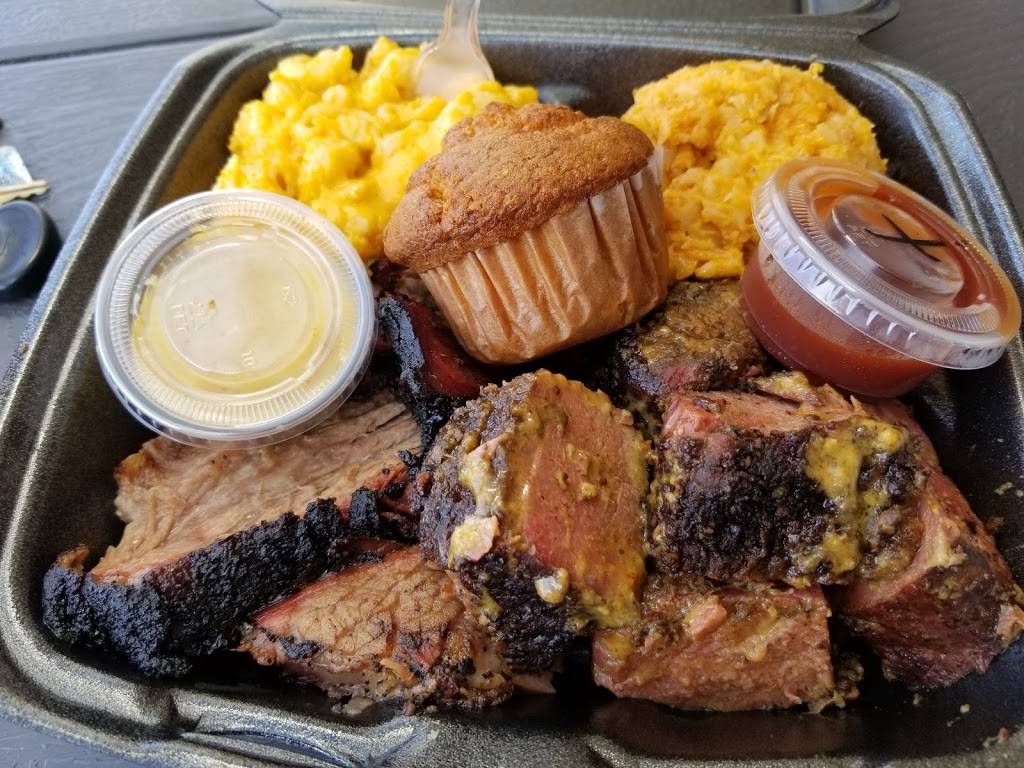 The Pit Stop aka Pit Stop Catering | restaurant | 6479 28th St SE, Grand Rapids, MI 49546, USA | 6163405600 OR +1 616-340-5600