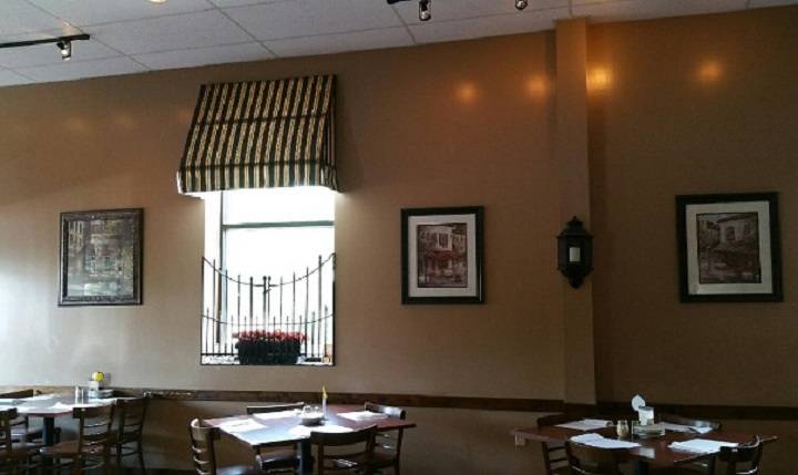 Bernies Pizzeria | restaurant | 1238 Lathrop Ave, Racine, WI 53405, USA | 2626190900 OR +1 262-619-0900