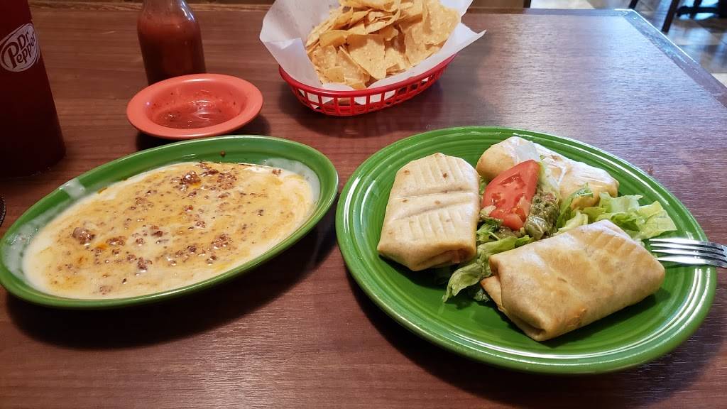 La Fuente | restaurant | 899 SW Lemans Ln, Lees Summit, MO 64082, USA | 8166239494 OR +1 816-623-9494