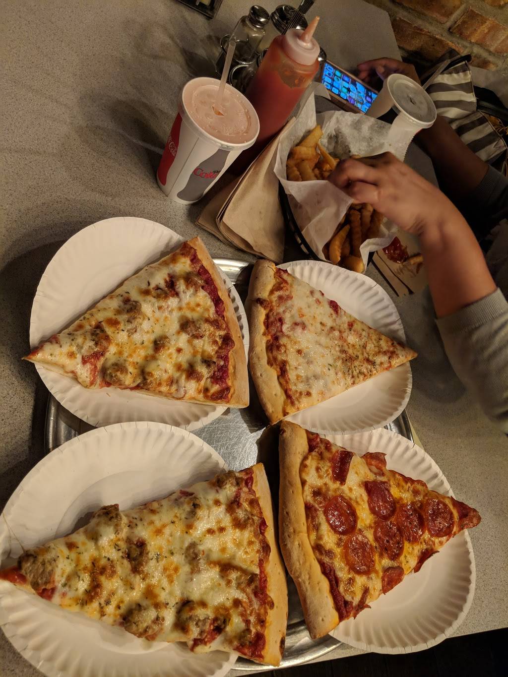 Paisans Pizzeria | restaurant | 5840 W 16th St, Cicero, IL 60804, USA | 7088630606 OR +1 708-863-0606