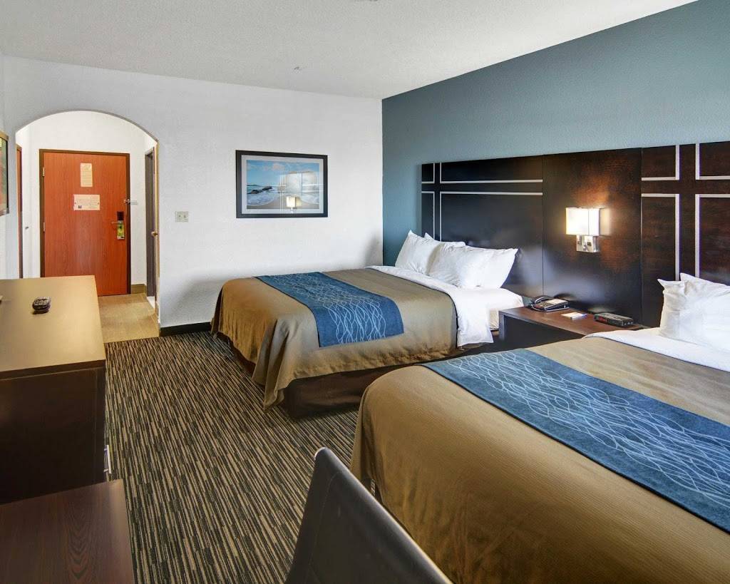 Comfort Inn & Suites Beachfront | restaurant | 6302 Seawall Blvd, Galveston, TX 77551, USA | 4097418888 OR +1 409-741-8888