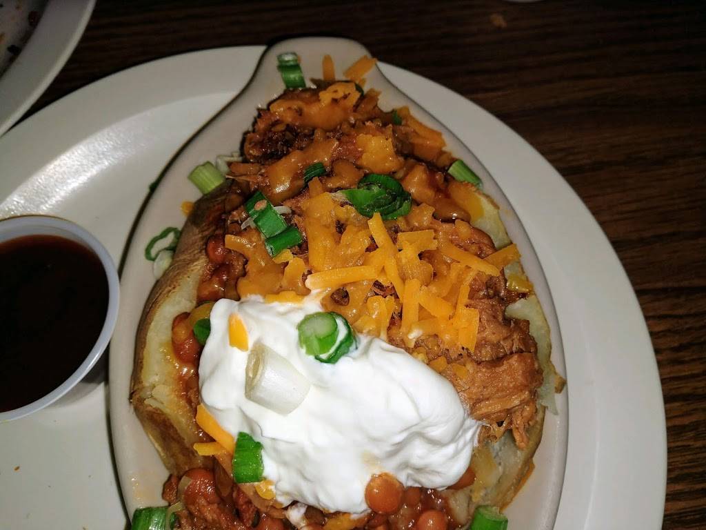 Brunzeez Cafe | restaurant | 209 W Main St, Ava, IL 62907, USA | 6184269822 OR +1 618-426-9822