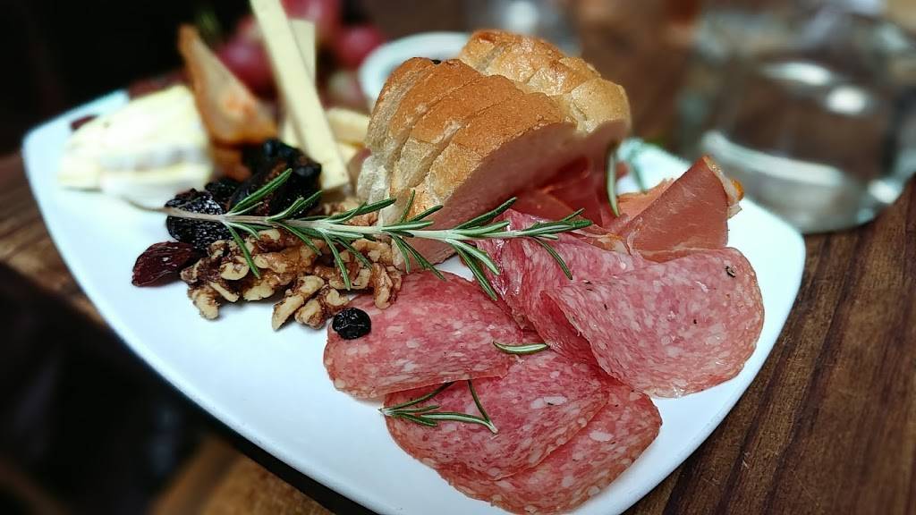 Paradise Pantry | restaurant | 222 E Main St, Ventura, CA 93001, USA | 8056419440 OR +1 805-641-9440