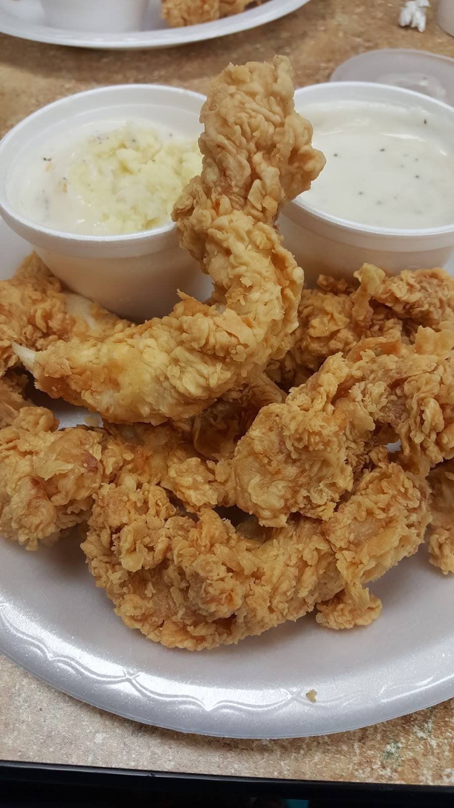 Chicken Express | restaurant | 2702 Gilmer Rd, Longview, TX 75604, USA | 9037592651 OR +1 903-759-2651