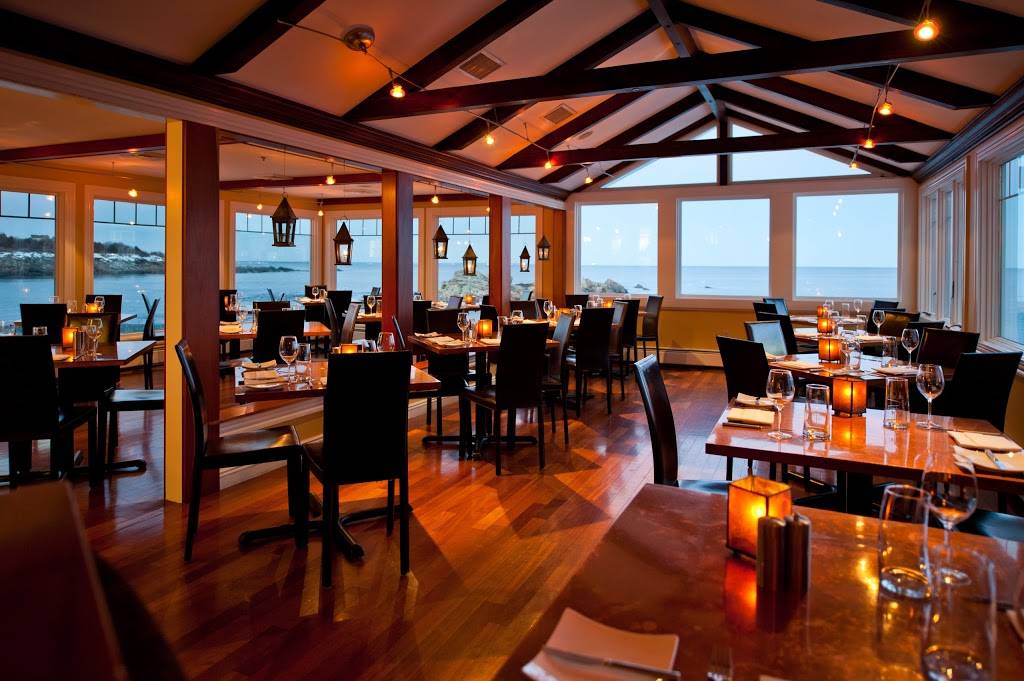 M.C. Perkins Cove | restaurant | 111 Perkins Cove Rd, Ogunquit, ME 03907, USA | 2076466263 OR +1 207-646-6263
