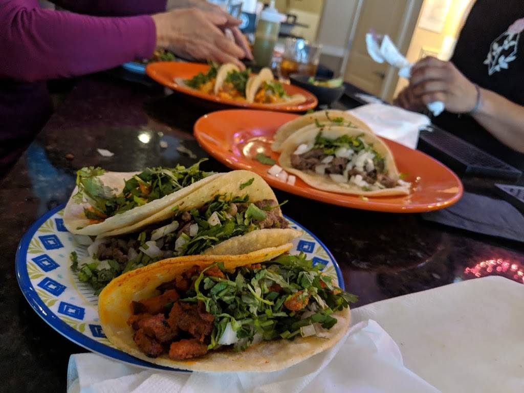 El Mundo De Las Delicias | restaurant | 20 N Sycamore St, Petersburg, VA 23803, USA | 8048359624 OR +1 804-835-9624