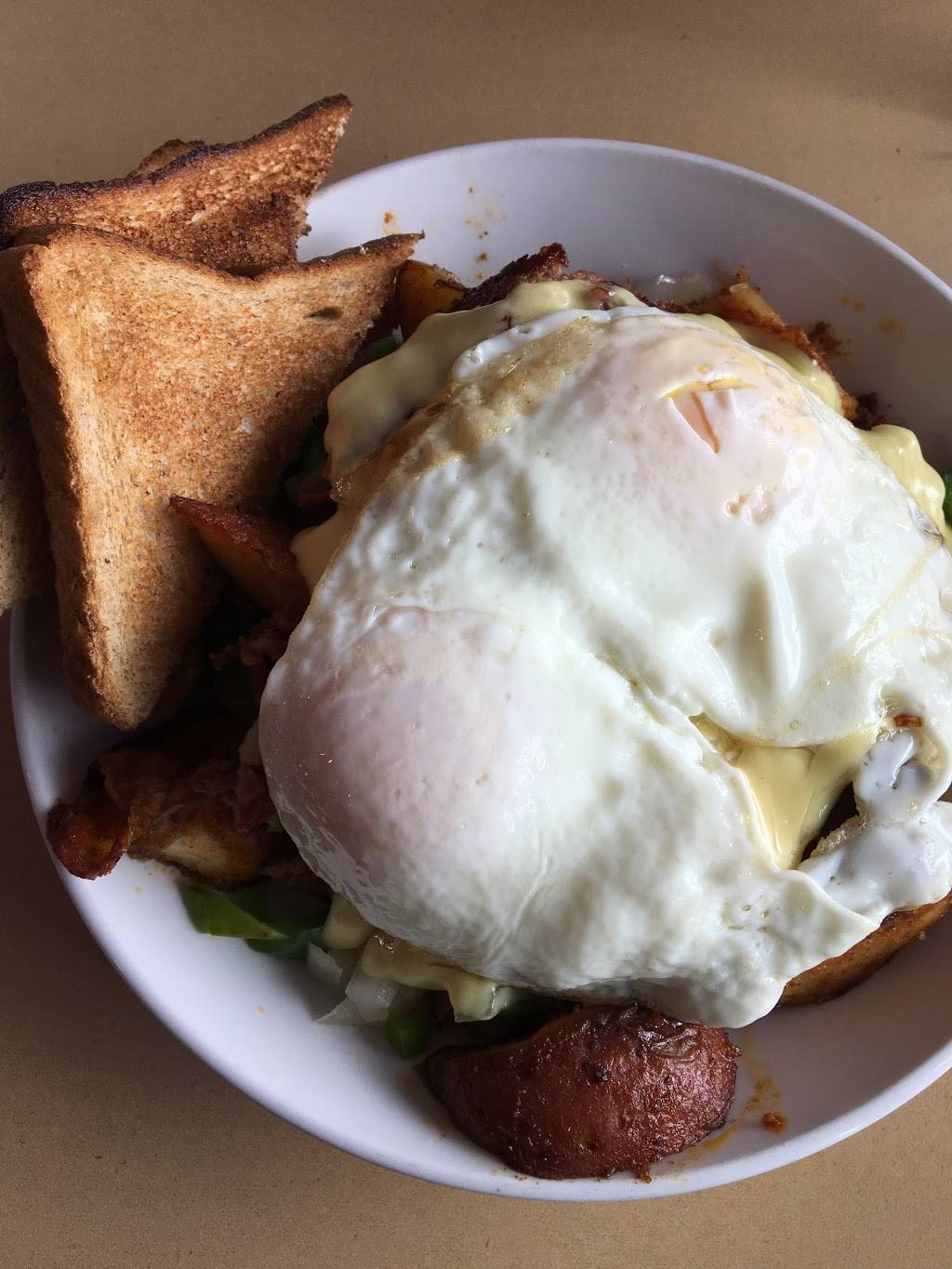 Johnnys Roadside Diner | restaurant | 458 Russell St, Hadley, MA 01035, USA | 4132568000 OR +1 413-256-8000