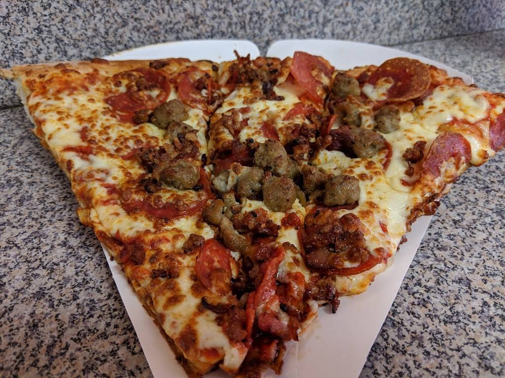 3 for 1 Pizza | restaurant | 3353 The Credit Woodlands, Mississauga, ON L5C 2K1, Canada | 9052757536 OR +1 905-275-7536