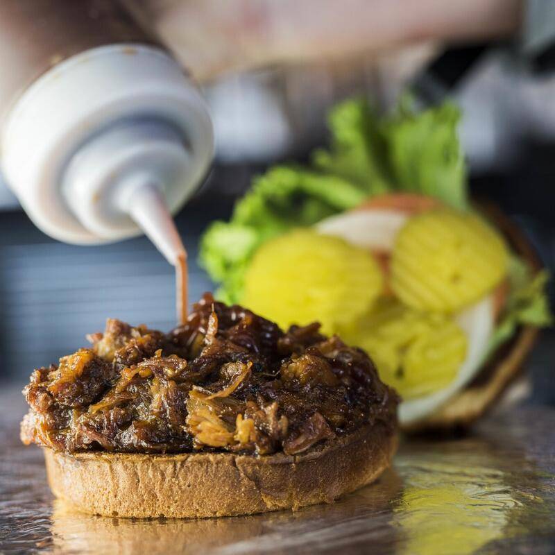 Mr. Brews Taphouse | restaurant | 8021 Metcalf Ave, Overland Park, KS 66204, USA | 9136028628 OR +1 913-602-8628