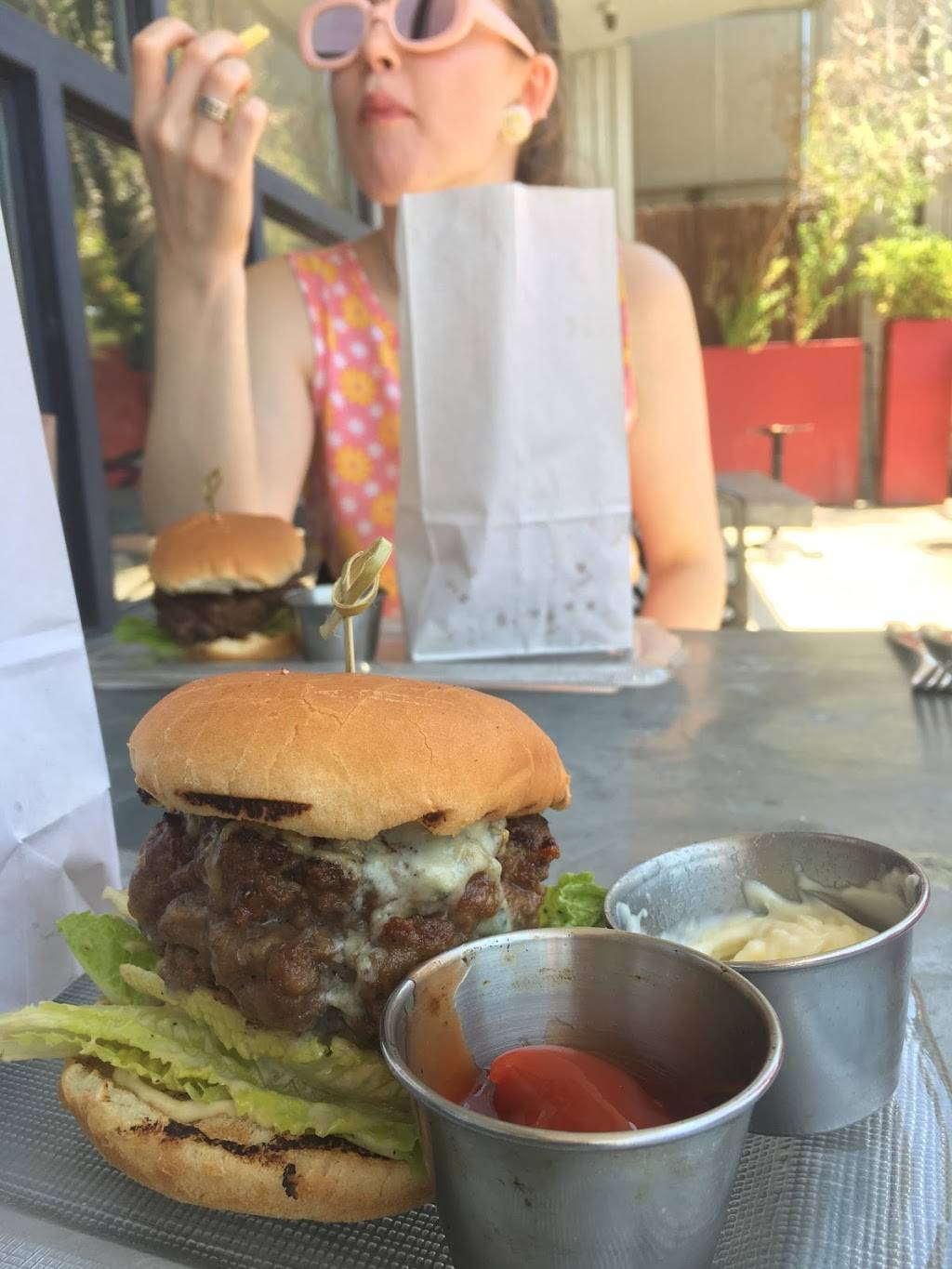 Avondale Food & Wine | restaurant | 240 Westheimer Rd, Houston, TX 77006, USA | 7133606313 OR +1 713-360-6313