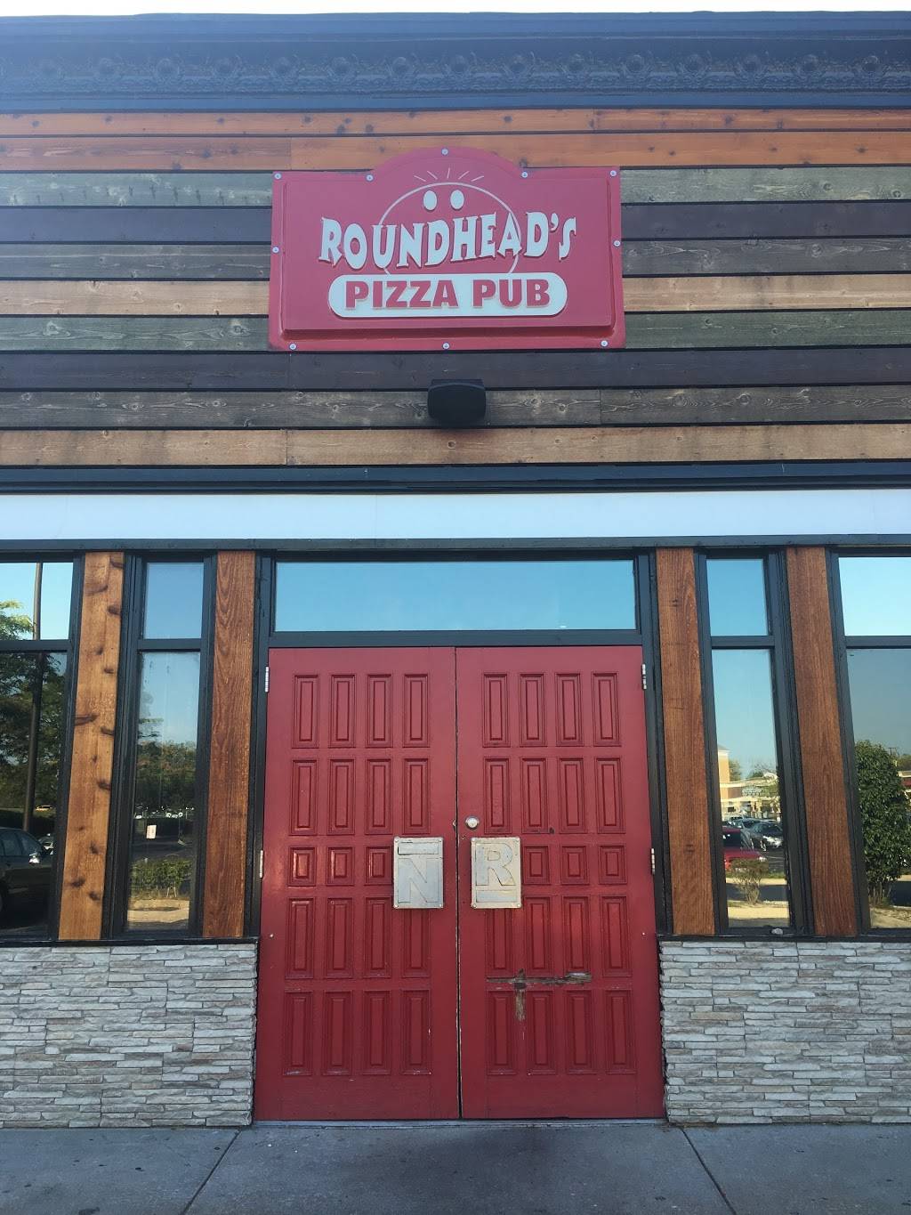 Roundheads Pizza Pub | meal takeaway | 500 75th St, Downers Grove, IL 60516, USA | 6304349999 OR +1 630-434-9999