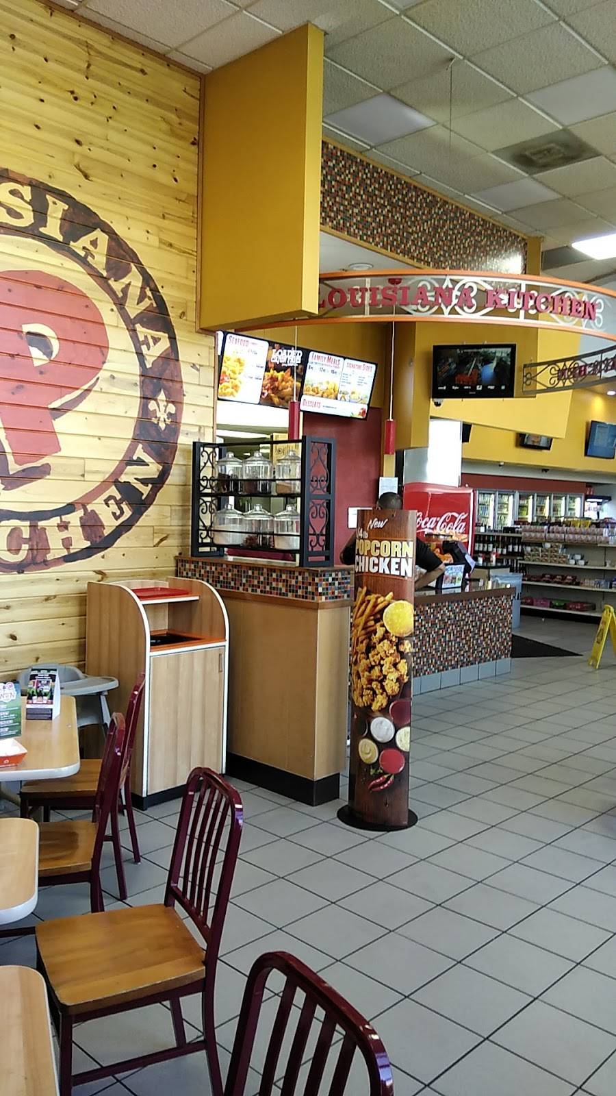 Popeyes Louisiana Kitchen | restaurant | 13745 Paramount Blvd, South Gate, CA 90280, USA | 5624086923 OR +1 562-408-6923