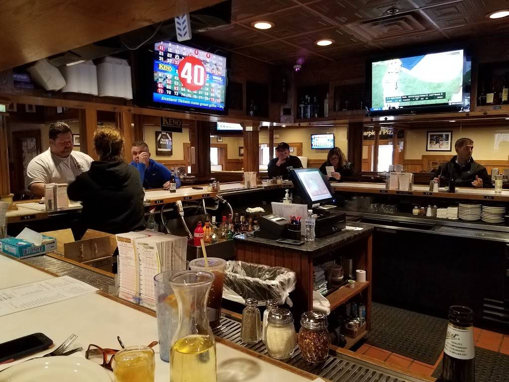 Santarpios Pizza | restaurant | 71 Newbury St, Peabody, MA 01960, USA | 9785351811 OR +1 978-535-1811