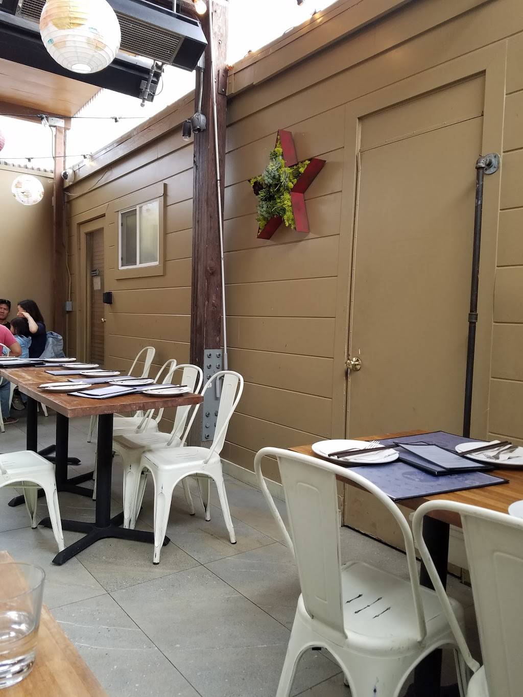 B Star | restaurant | 127 Clement St, San Francisco, CA 94118, USA | 4159339900 OR +1 415-933-9900