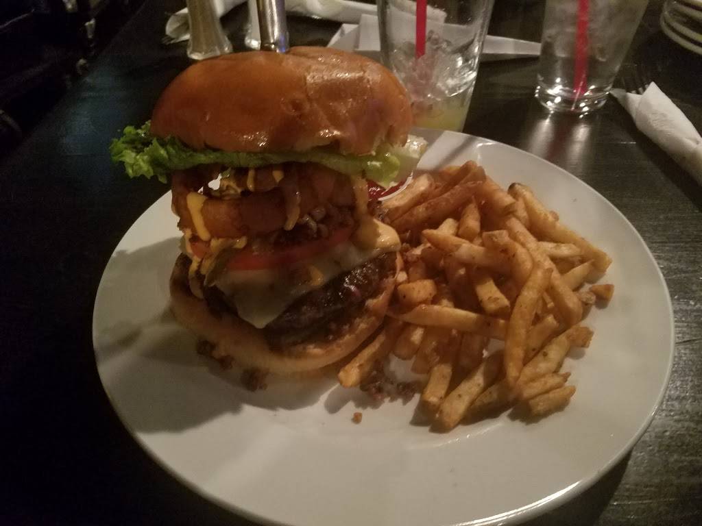 Red Brick Bar & Grill | night club | 153 S Broadway, Turlock, CA 95380, USA | 2096671561 OR +1 209-667-1561