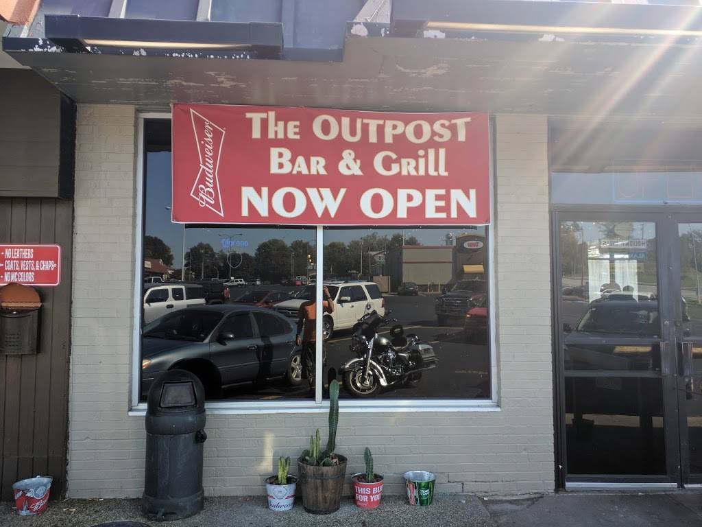 The Outpost | restaurant | 5044 NE Parvin Rd, Kansas City, MO 64117, USA | 8164542228 OR +1 816-454-2228