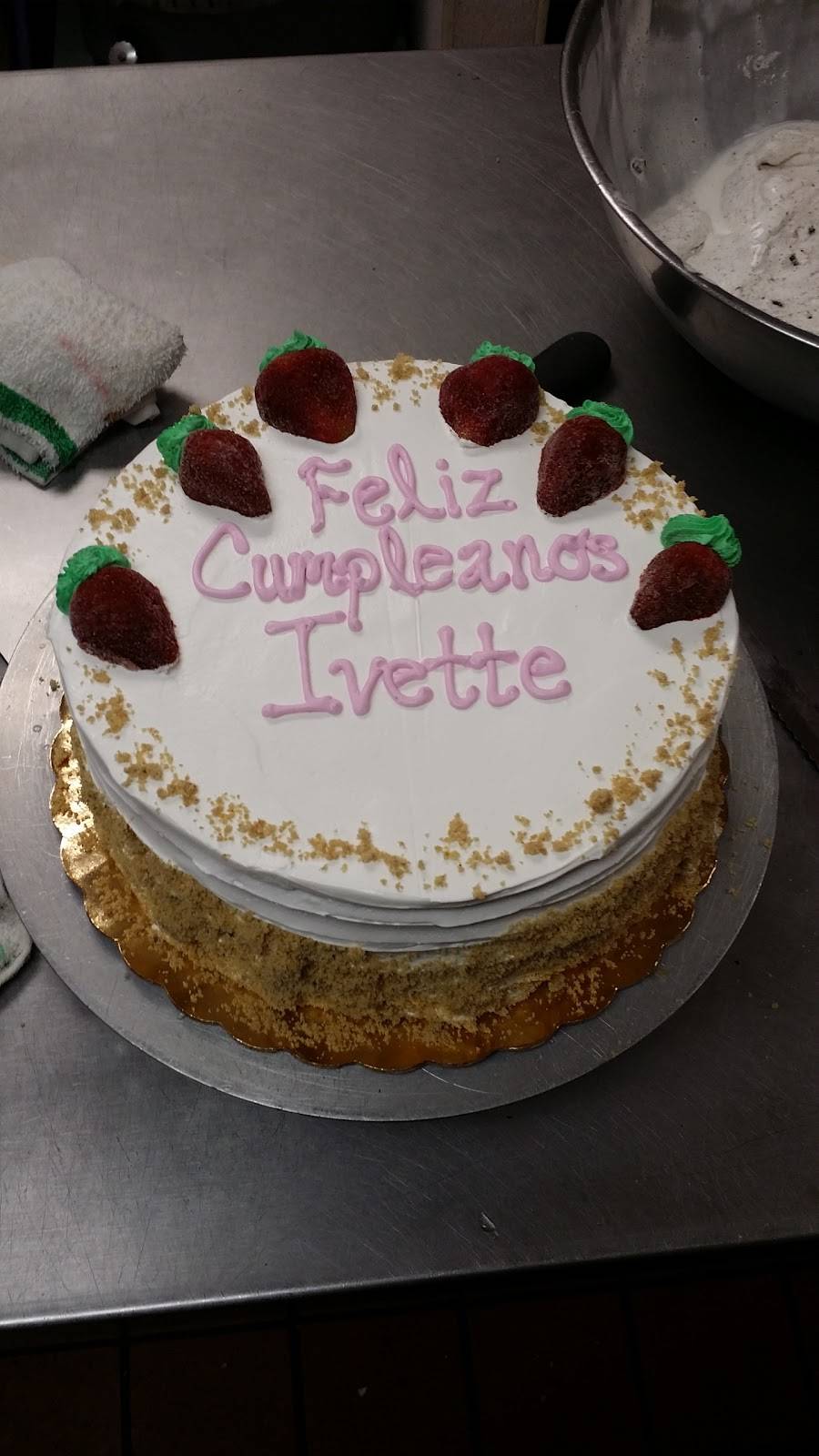 Cold Stone Creamery | bakery | 431 W Main St, Merced, CA 95340, USA | 2097259350 OR +1 209-725-9350