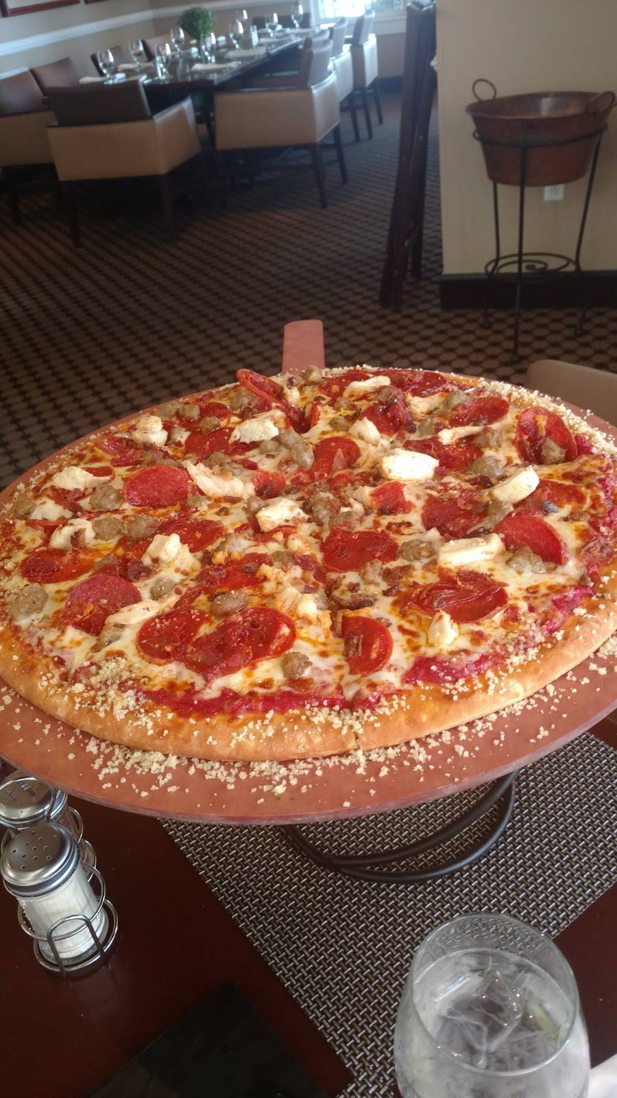 Eagles Restaurant | restaurant | 1010 Kingsmill Rd, Williamsburg, VA 23185, USA | 7572531703 OR +1 757-253-1703