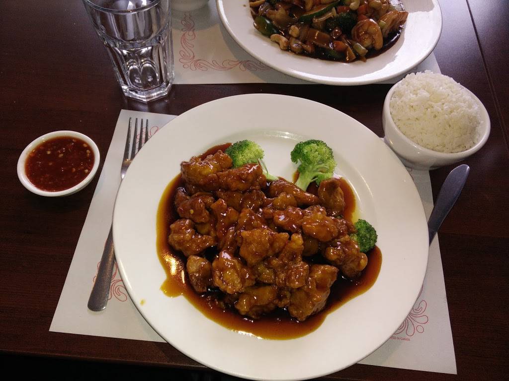 Lanterne Rouge | restaurant | 3280 Ch Ste-Foy, Québec, QC G1X 1S1, Canada | 4186516578 OR +1 418-651-6578