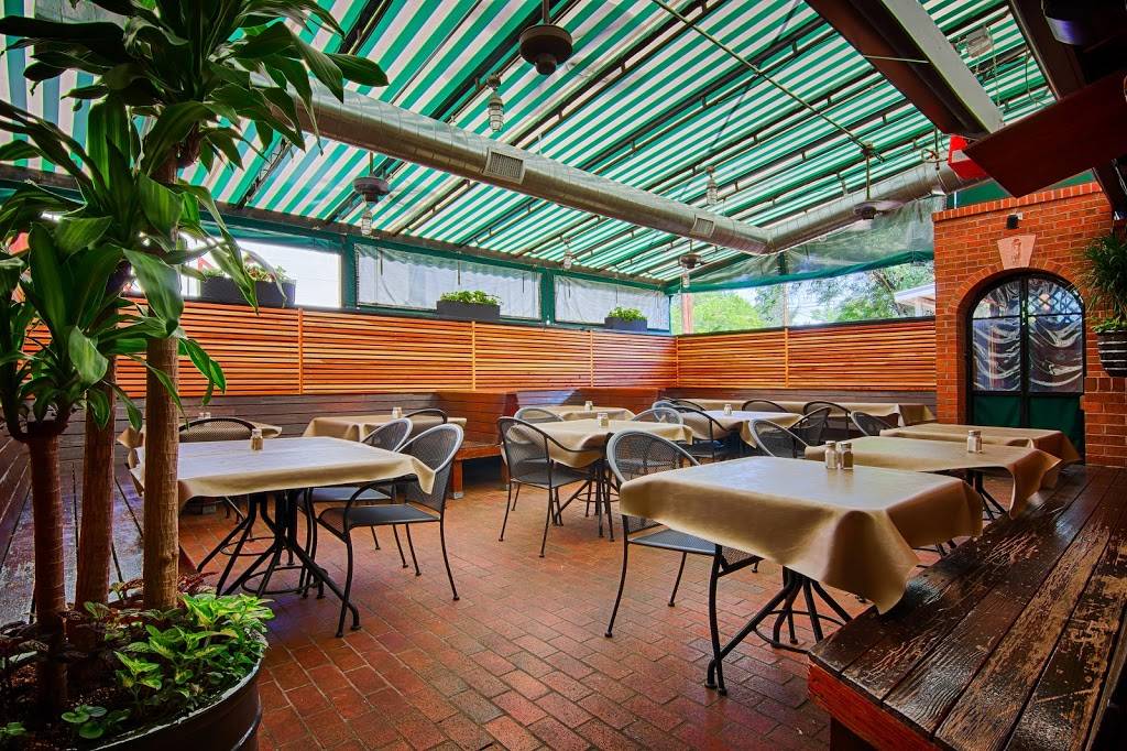 Reivers Bar and Grill | restaurant | 1085 S Gaylord St, Denver, CO 80209, USA | 3037338856 OR +1 303-733-8856