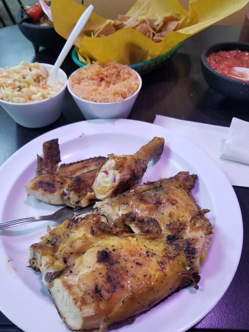 Pollo Asil Rosarito Centro | restaurant | Blvd. Benito Juárez 272, Predios Urbanos, 22710 Rosarito, B.C., Mexico | 016646842204 OR +52 664 684 2204