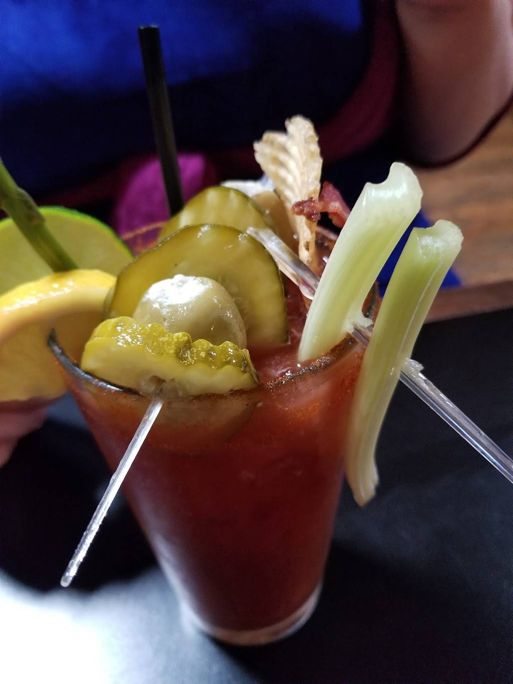 Alibis Eatery & Spirits | restaurant | 10 N Pitt St, Carlisle, PA 17013, USA | 7174624629 OR +1 717-462-4629