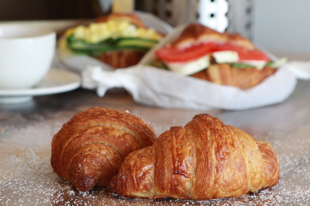 Heavens Bistro Bakery | bakery | 2205 W Parmer Ln #100, Austin, TX 78727, USA | 5123518044 OR +1 512-351-8044