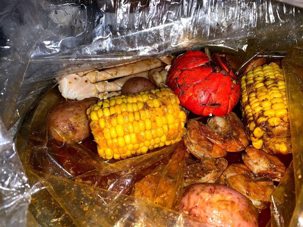 Mr. & Mrs. Crab Juicy Seafood & Bar | restaurant | 9131 US 49, Gulfport, MS 39503, USA | 2285962728 OR +1 228-596-2728