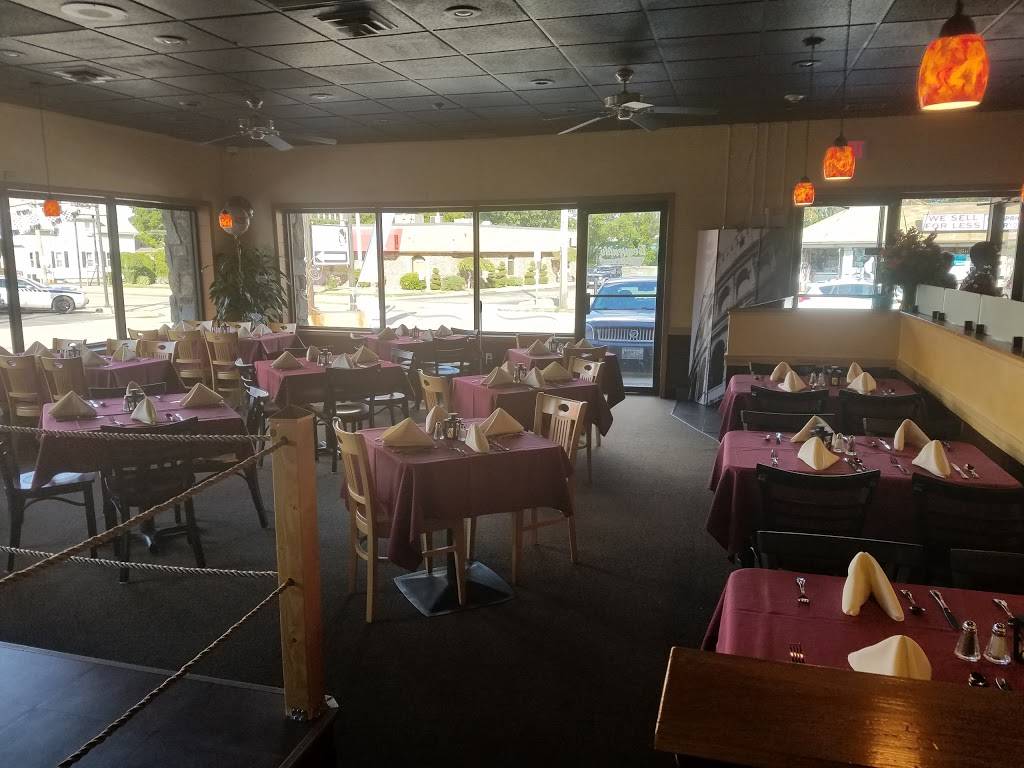 Benvenuto restaurant and lounge | restaurant | 1785 Cranston St, Cranston, RI 02920, USA | 4014376572 OR +1 401-437-6572