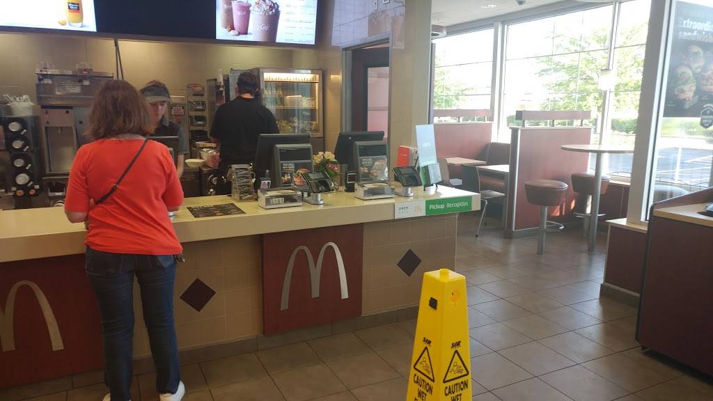 McDonalds | cafe | 1152 State St, Lemont, IL 60439, USA | 6302573100 OR +1 630-257-3100