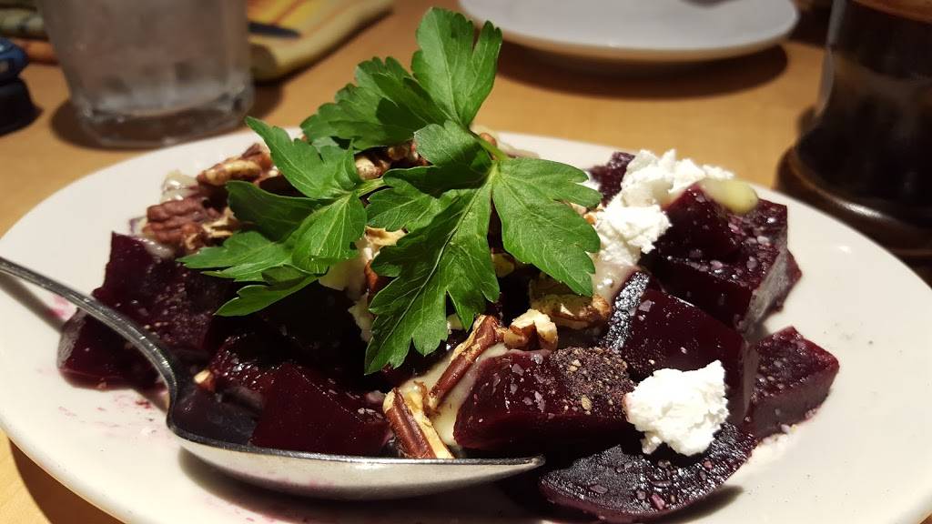 Meadowlark Restaurant | restaurant | 5531 Far Hills Ave, Dayton, OH 45429, USA | 9374344750 OR +1 937-434-4750