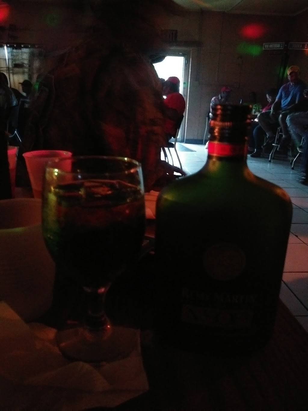 C & J Barbecue | restaurant | 2019 E Person Ave, Memphis, TN 38114, USA | 9017746696 OR +1 901-774-6696