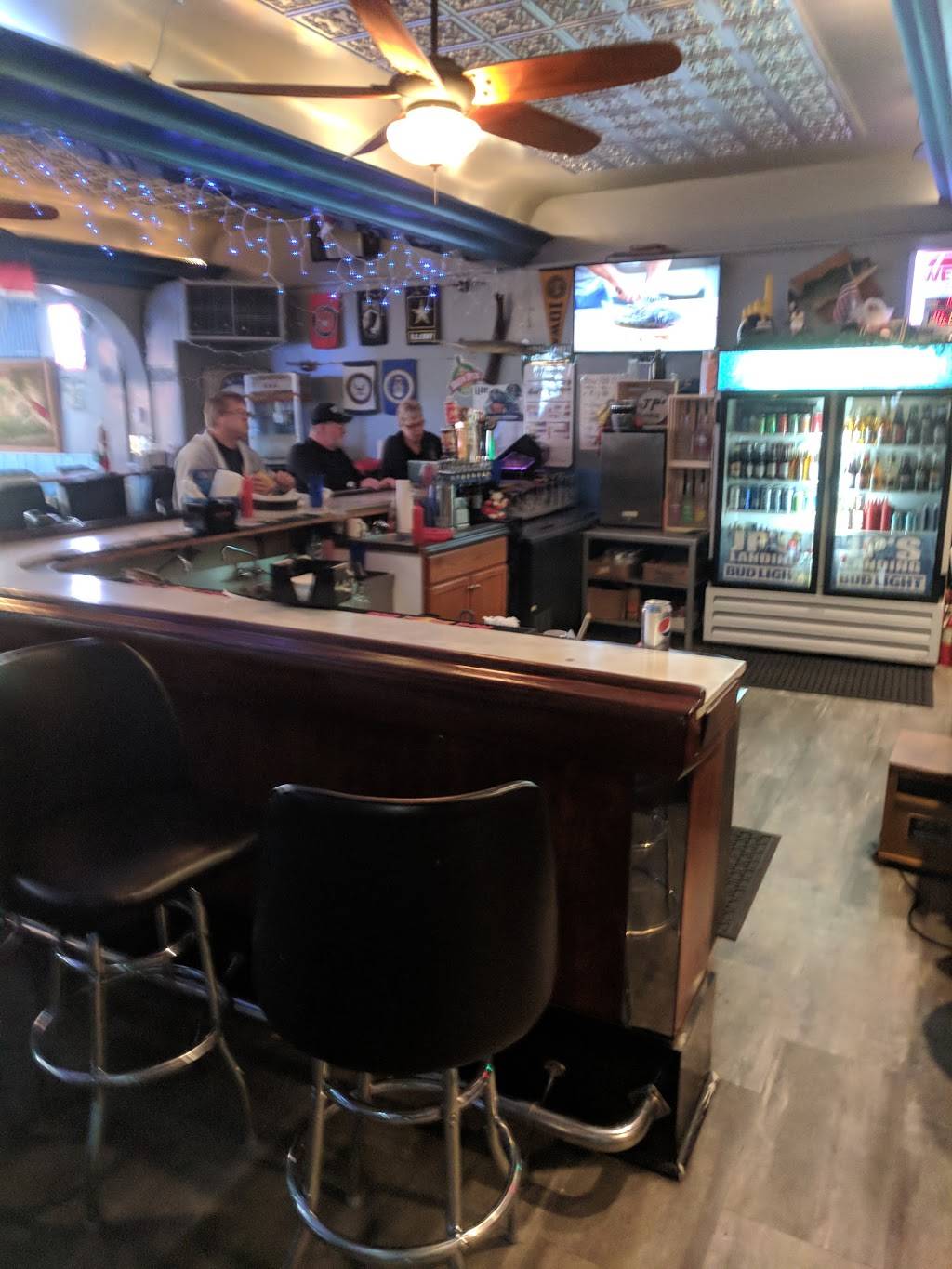 JPs Landing | restaurant | 102 N. Main Street, Albany, IL 61230, USA | 3098879850 OR +1 309-887-9850