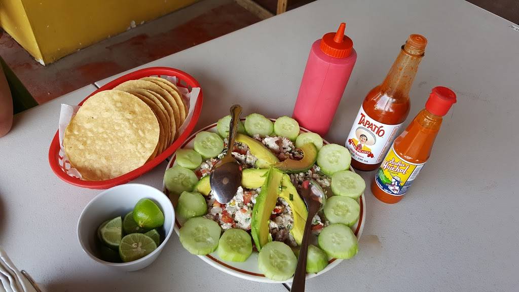 Mariscos Puerto Nuevo | restaurant | Anzuelo 6, 22710 Puerto Nuevo, B.C., Mexico | 016616143039 OR +52 661 614 3039