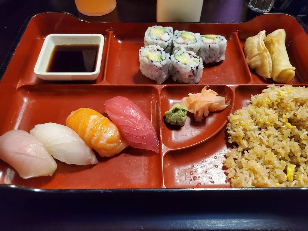 Yamato Hibachi & Sushi | meal takeaway | 4500 7th St #200, Bay City, TX 77414, USA | 9794763143 OR +1 979-476-3143