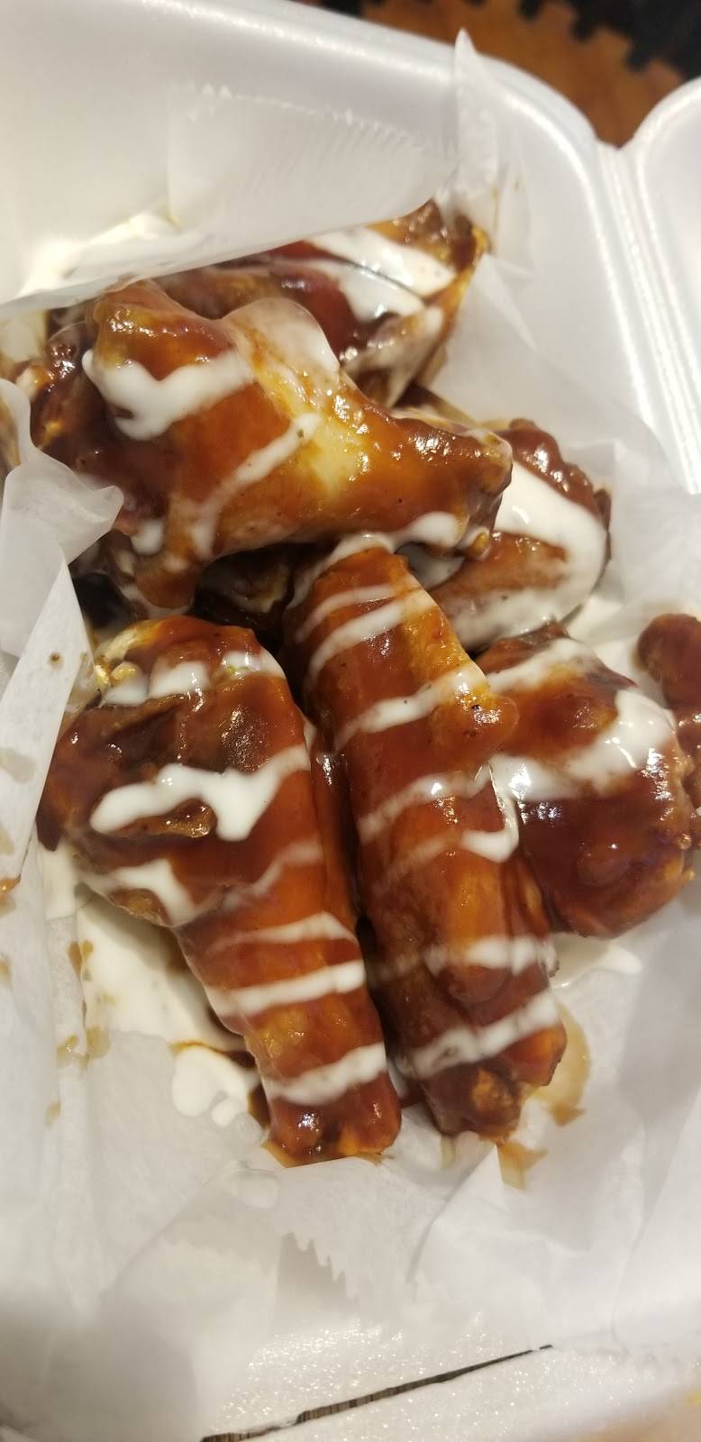 wings 18 | restaurant | 2329 Romig Rd, Akron, OH 44320, USA | 2347065211 OR +1 234-706-5211