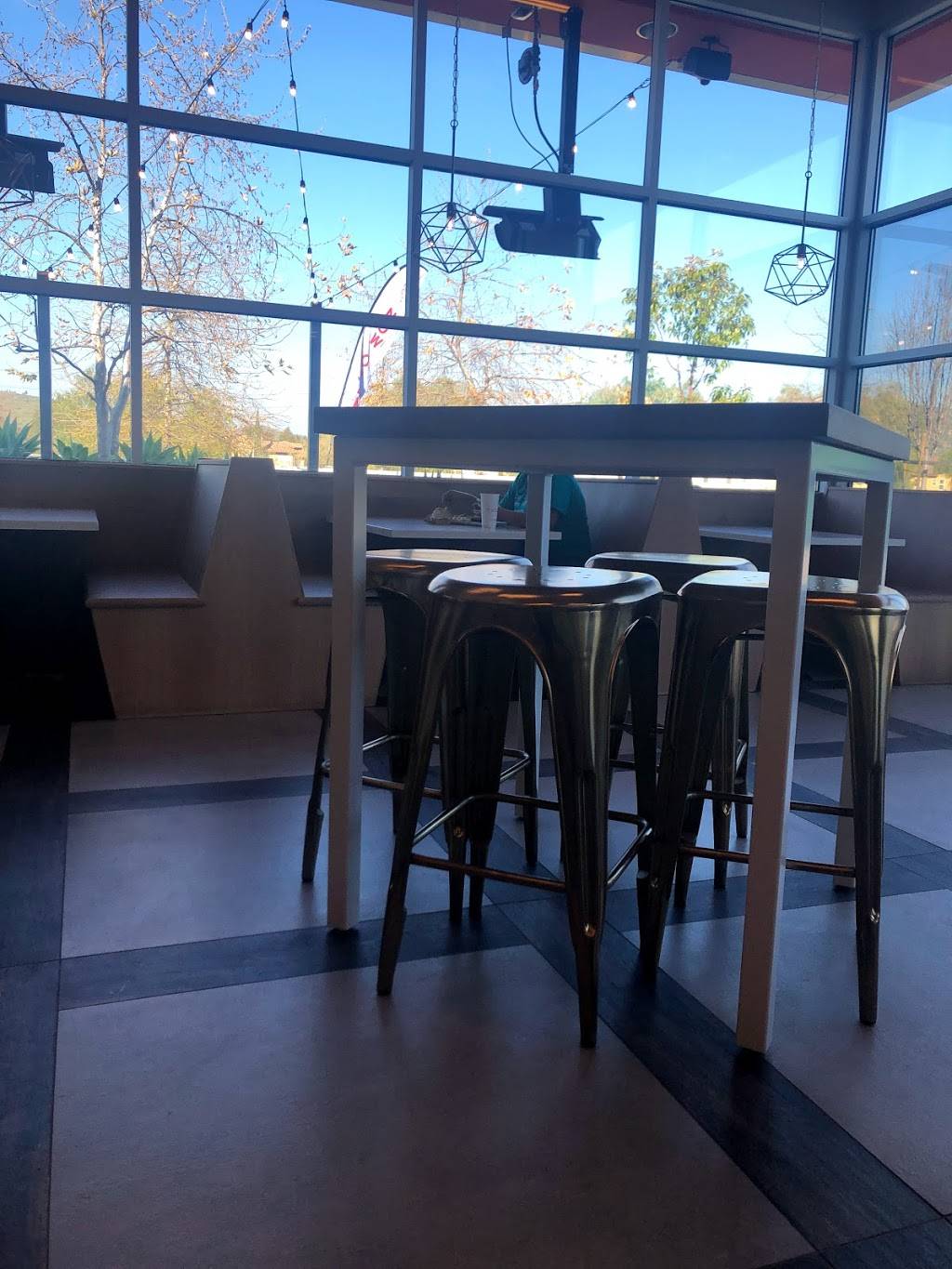 Luna Grill | restaurant | 16475 Paseo Del Sur, San Diego, CA 92127, USA | 8587719499 OR +1 858-771-9499