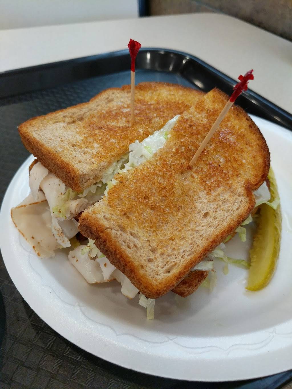 Bobbys Treat Shop | restaurant | 201 W Ward St, Douglas, GA 31533, USA | 9123843660 OR +1 912-384-3660