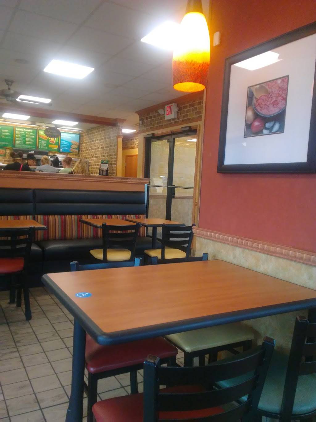 Subway Restaurants | restaurant | 1556 W Broad St, Columbus, OH 43222, USA | 6142728339 OR +1 614-272-8339