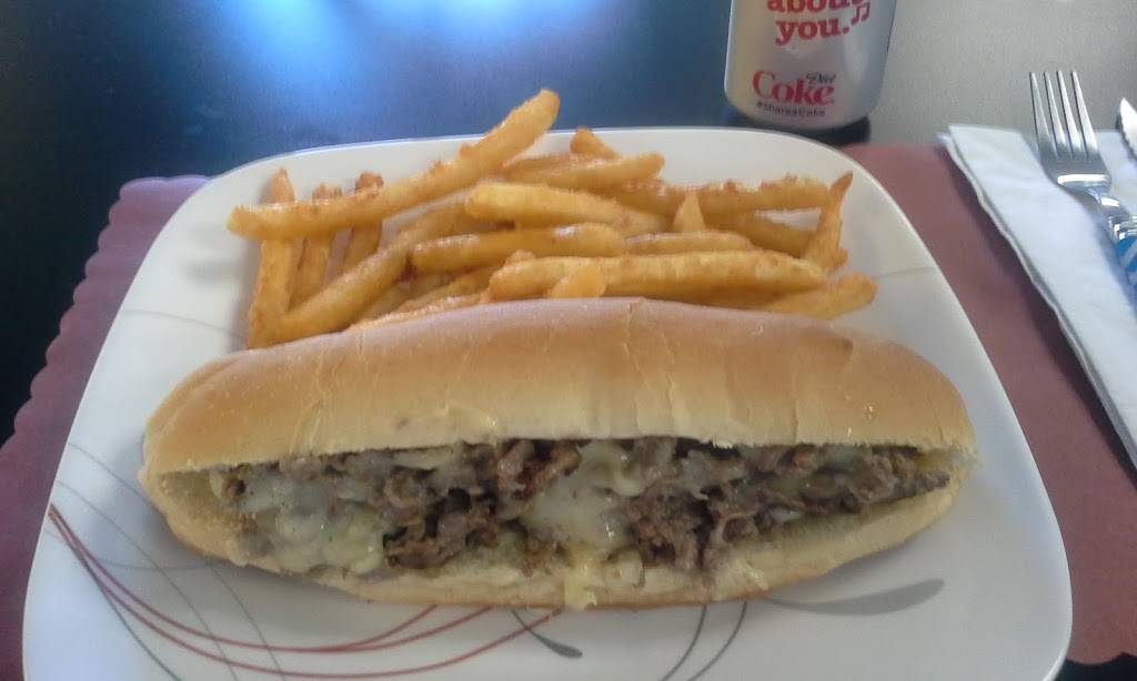 Samanthas Restaurant at Montaup Country Club | restaurant | 500 Anthony Rd, Portsmouth, RI 02871, USA | 40168309554 OR +1 401-683-0955 ext. 4