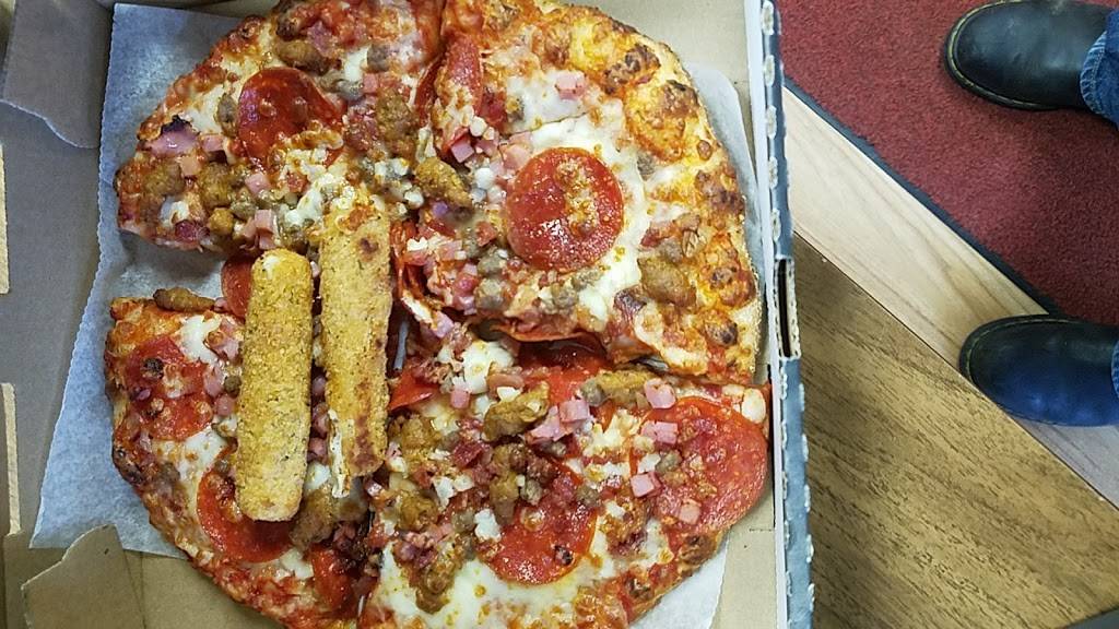 Foxs Pizza Den | restaurant | 2944 National Pike, Chalkhill, PA 15421, USA | 7244374992 OR +1 724-437-4992