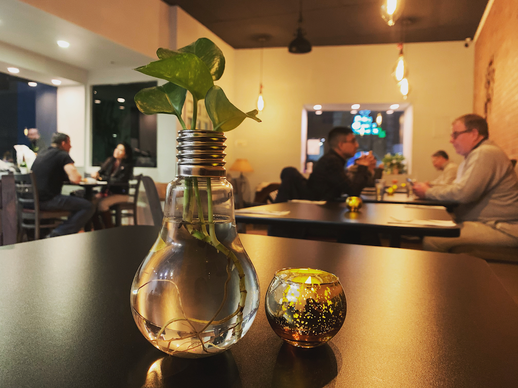 BARN NA THAI | restaurant | 6402 Fresh Pond Rd, Queens, NY 11385, USA | 9293878065 OR +1 929-387-8065