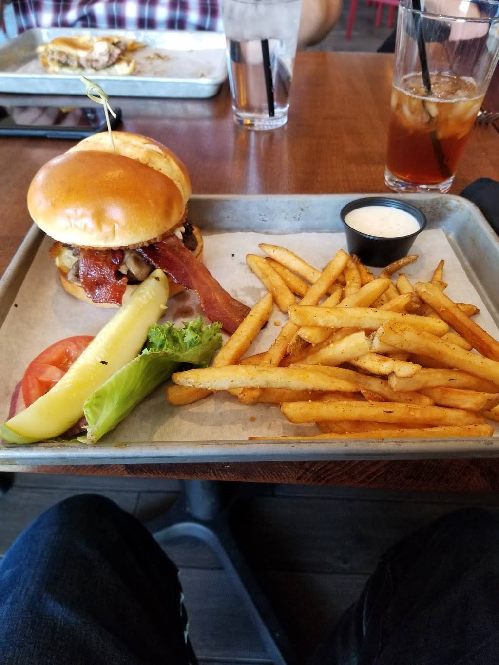 Burger Theory | restaurant | 1420 Cuming St, Omaha, NE 68102, USA | 4024492222 OR +1 402-449-2222