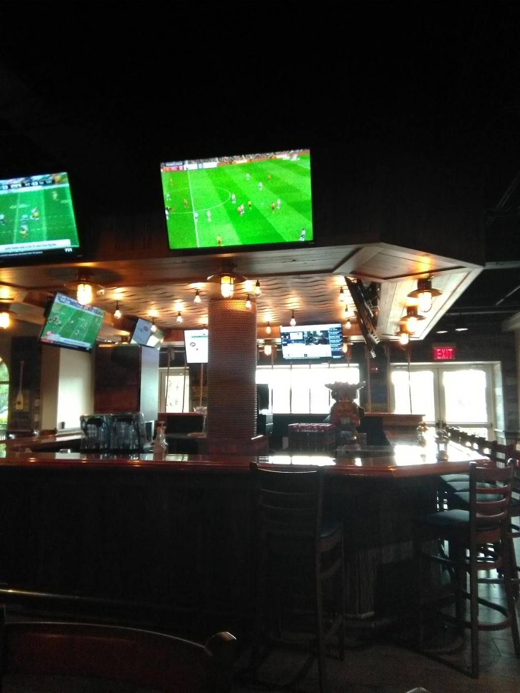 Daves Boathouse | restaurant | 1000 Holt Ave, Winter Park, FL 32789, USA | 4076461844 OR +1 407-646-1844