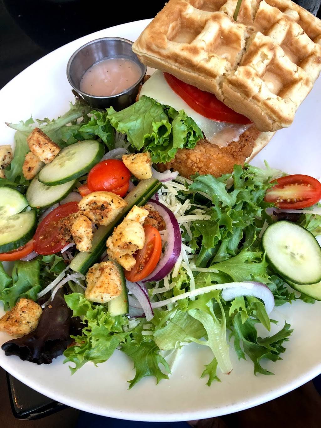 The Oyster Farm Seafood Eatery | restaurant | 500 Marina Village Circle, Building 900, Cape Charles, VA 23310, USA | 7573318660 OR +1 757-331-8660