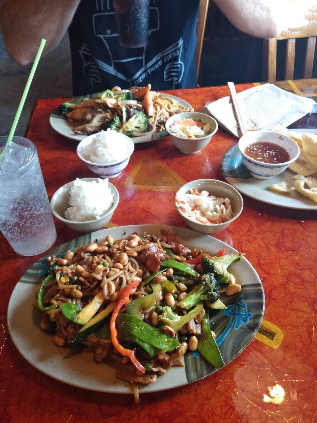 Khans Mongolian Barbeque | restaurant | 2720 Snelling Ave, Roseville, MN 55113, USA | 6516313398 OR +1 651-631-3398