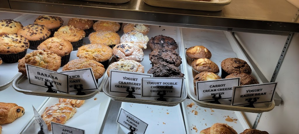 Bagel Chalet | bakery | 36 Veterans Memorial Hwy, Commack, NY 11725, USA | 6314999820 OR +1 631-499-9820