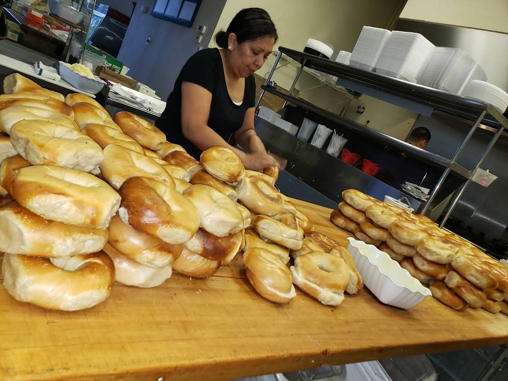 Brooklyn Bagel & Deli | bakery | 517 NJ-10, Randolph, NJ 07869, USA | 8622449073 OR +1 862-244-9073